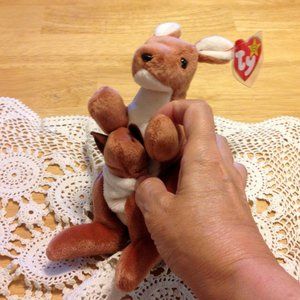Retired Ty Beanie Baby Pouch Kangaroo Plush 1996